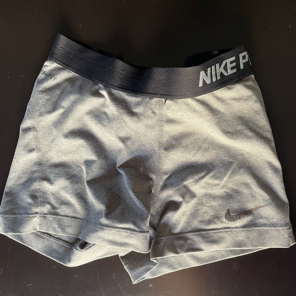 Lightly Worn Women’s Small Nike Pro Spandex